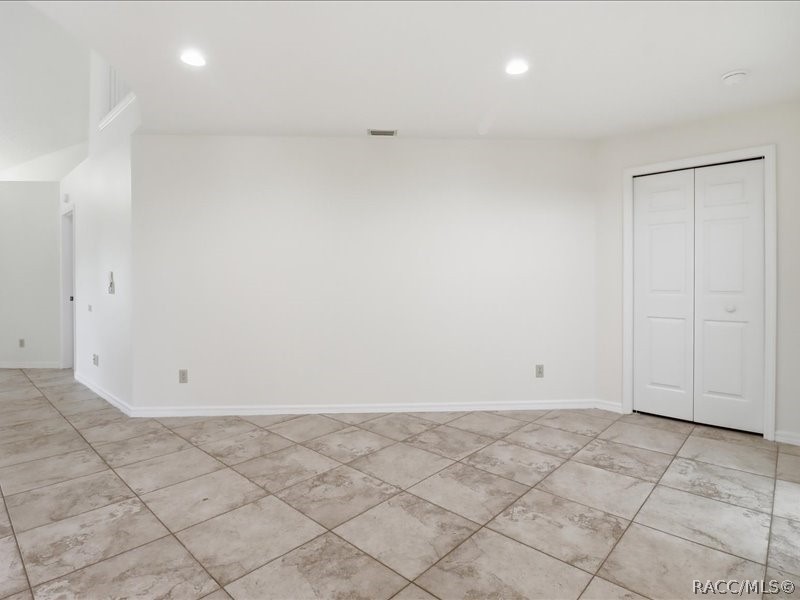 709 Moray Drive Inverness, FL 34453 - Photo 9 of 55 Dining area