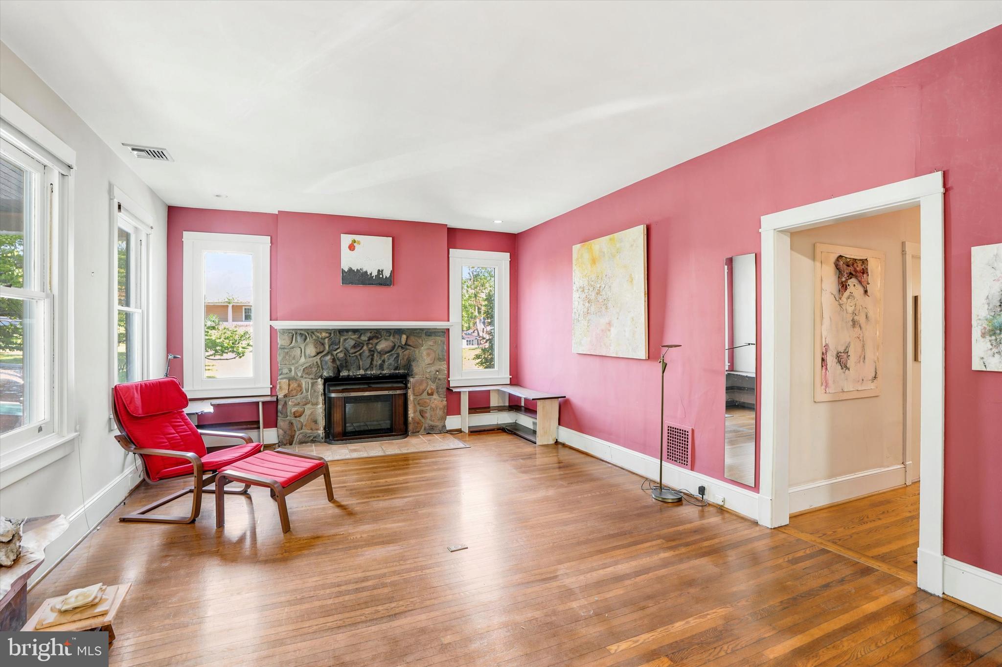 1054 Croton Road Wayne, PA 19087 - Photo 6 of 38