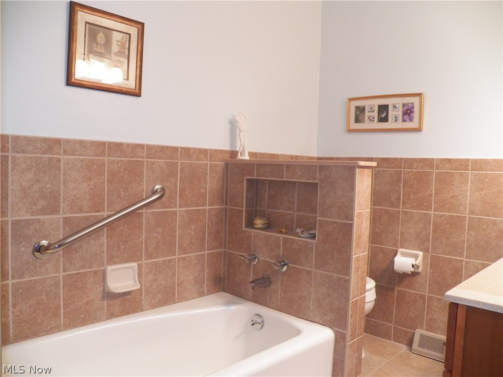 4396 Ammon Road Cleveland, OH 44143 - Photo 23 of 25