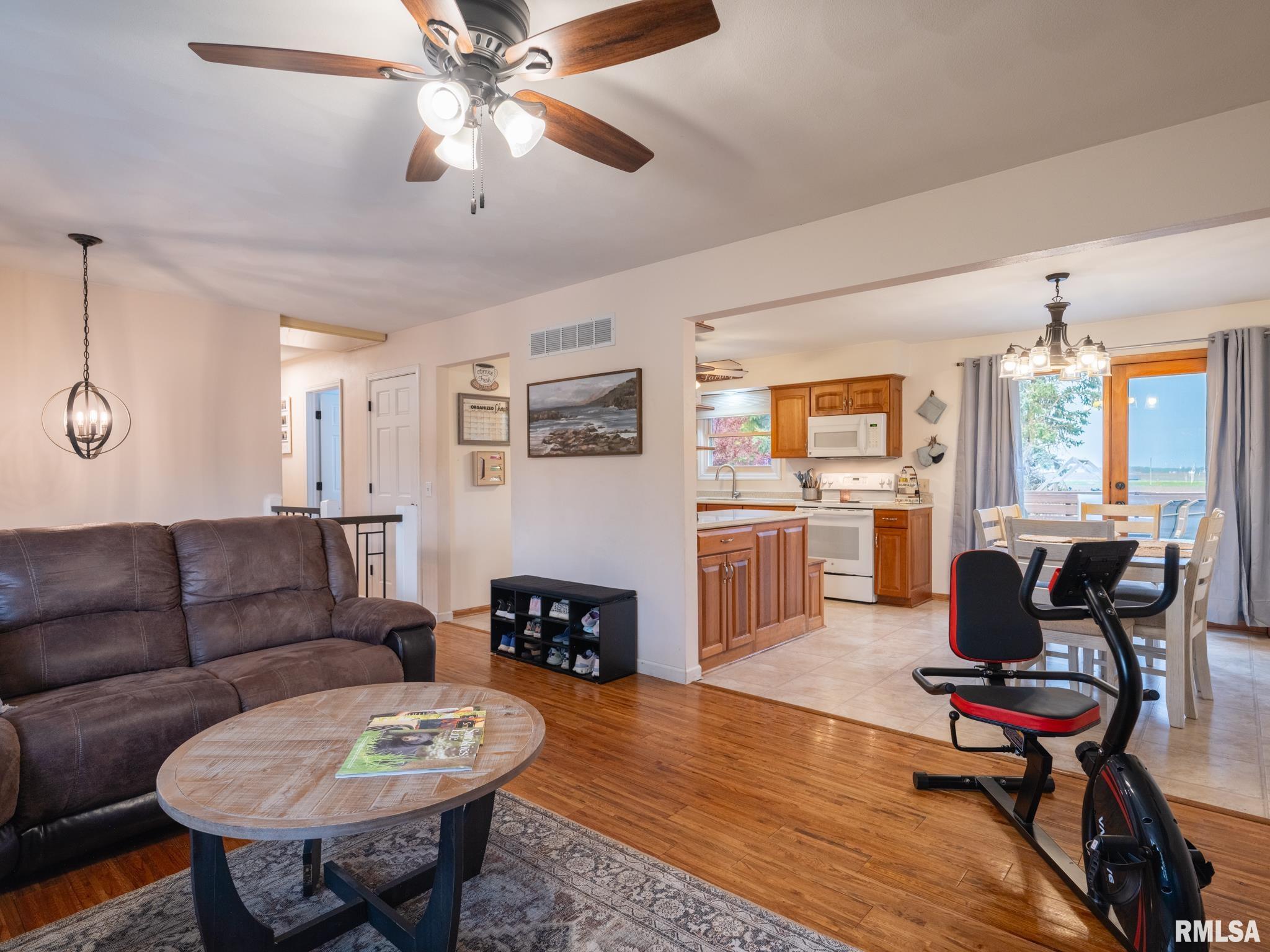 10157 Arrow Road Tremont, IL 61568 - Photo 12 of 31