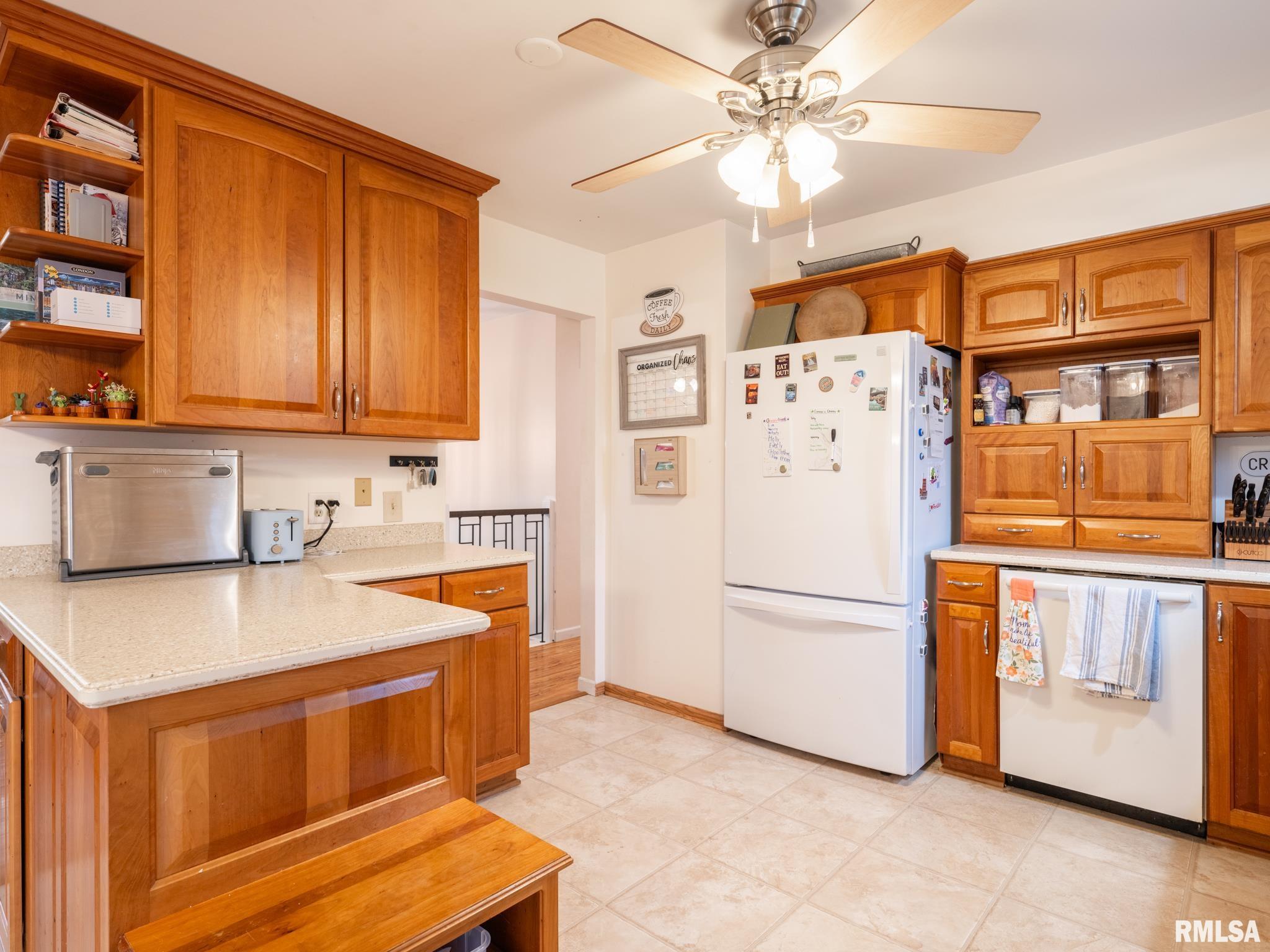 10157 Arrow Road Tremont, IL 61568 - Photo 5 of 31