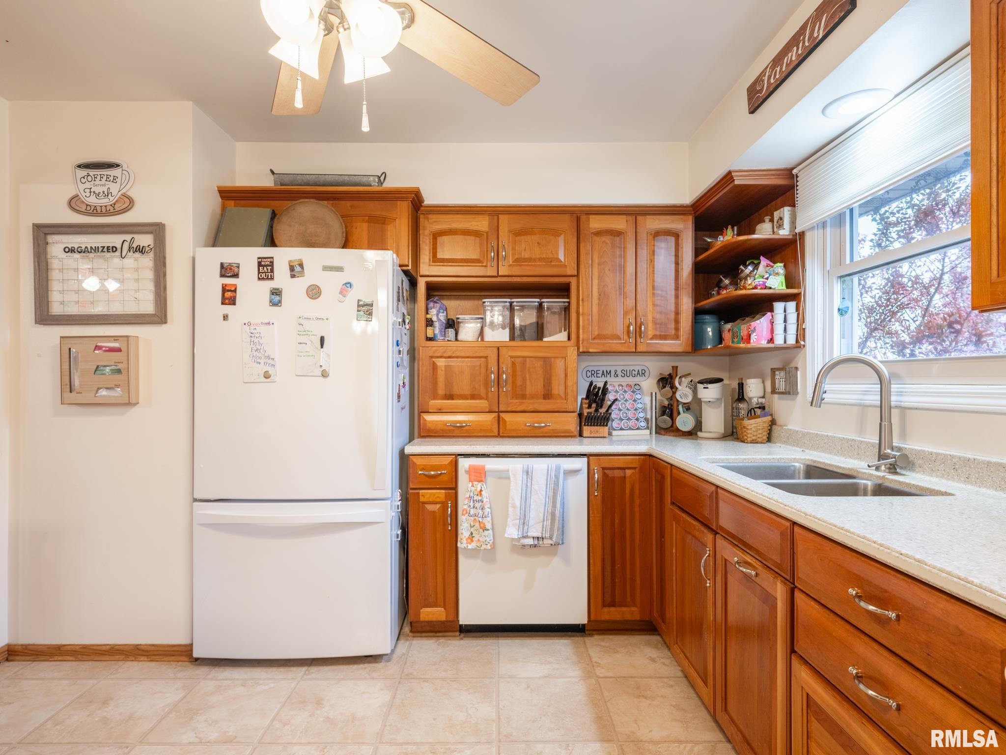 10157 Arrow Road Tremont, IL 61568 - Photo 7 of 31