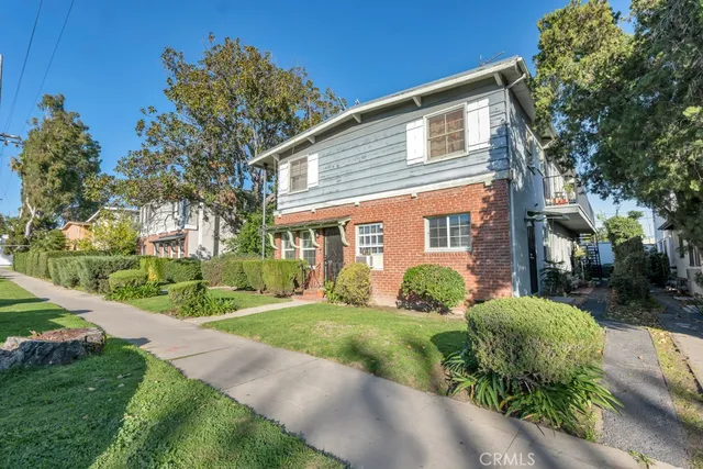 a view of a garden with pathway