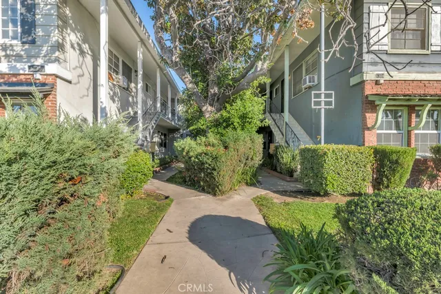 $1,450,000 | 6308 Coldwater Canyon Avenue, North Hollywood, CA 91606