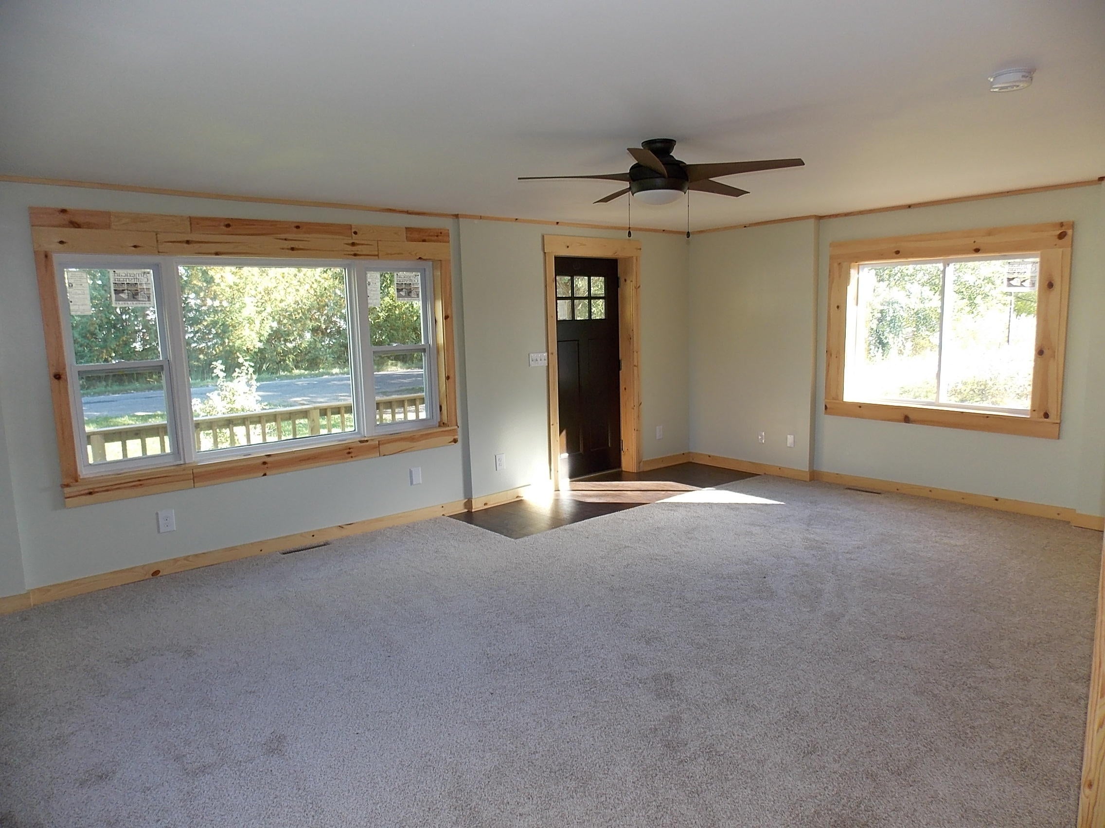 327 Sutherland Street Cheboygan, MI 49721 - Photo 5 of 41 Gallery Image 5