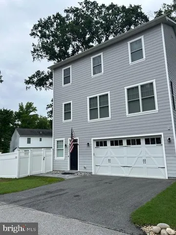 $699,000 | 3641 Beach Dr Boulevard, Edgewater, MD 21037