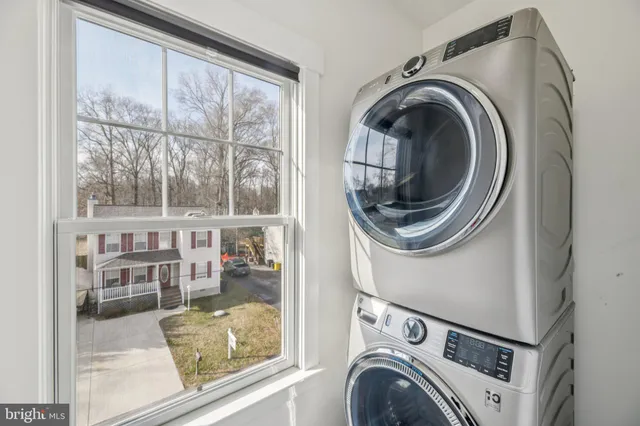 $699,000 | 3641 Beach Dr Boulevard, Edgewater, MD 21037