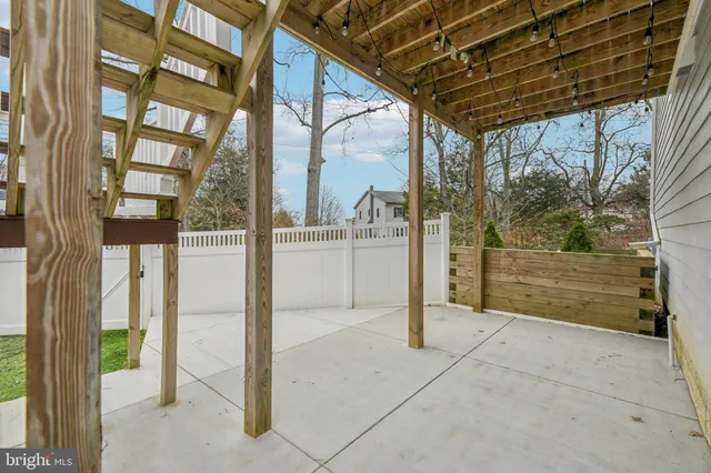 $699,000 | 3641 Beach Dr Boulevard, Edgewater, MD 21037