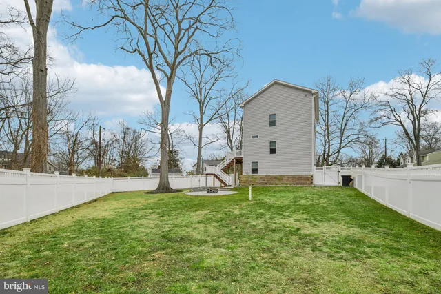 $699,000 | 3641 Beach Dr Boulevard, Edgewater, MD 21037