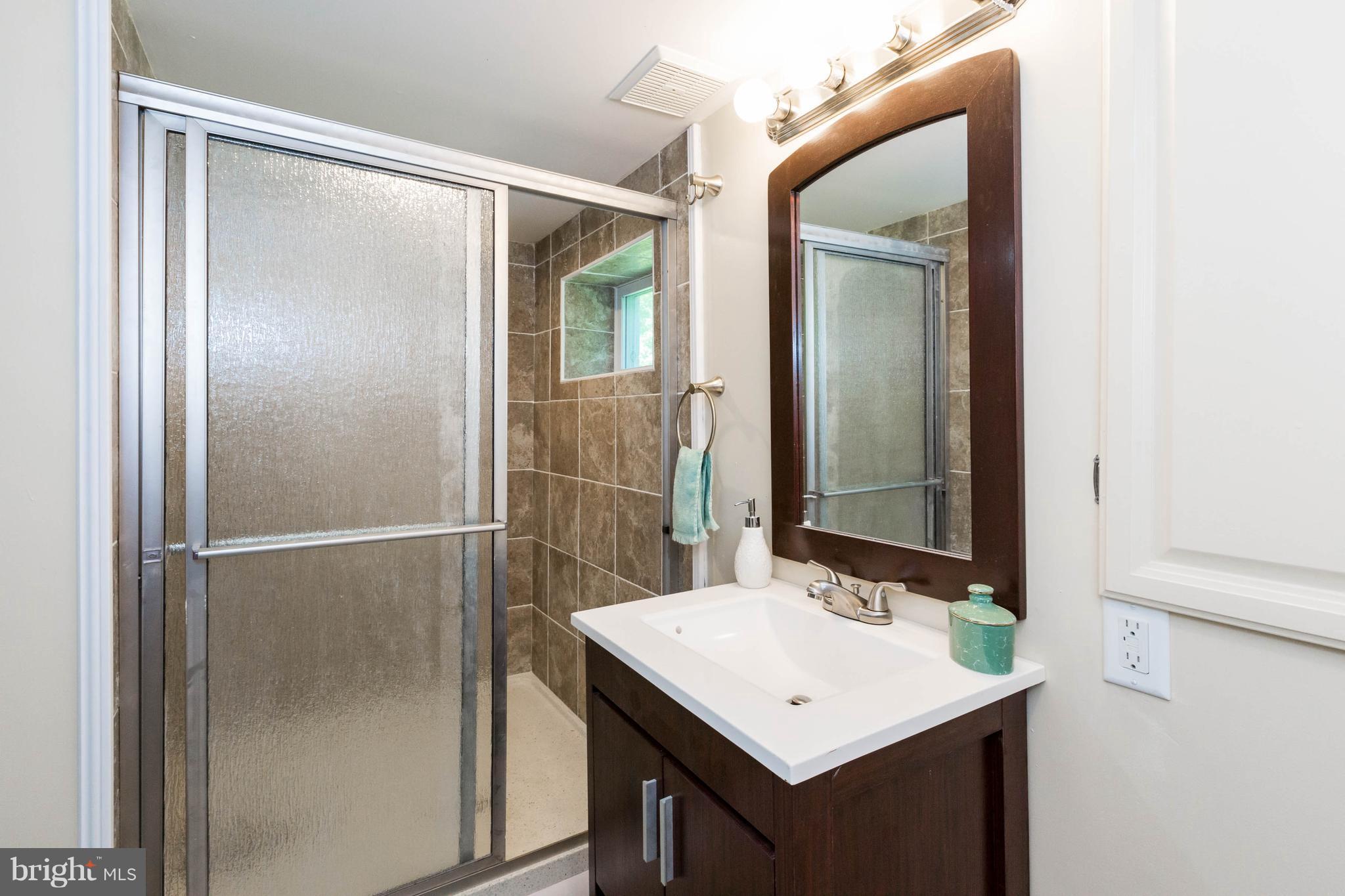 5004 Reels Mill Road Frederick, MD 21704 - Photo 23 of 30 Second Full Bath
