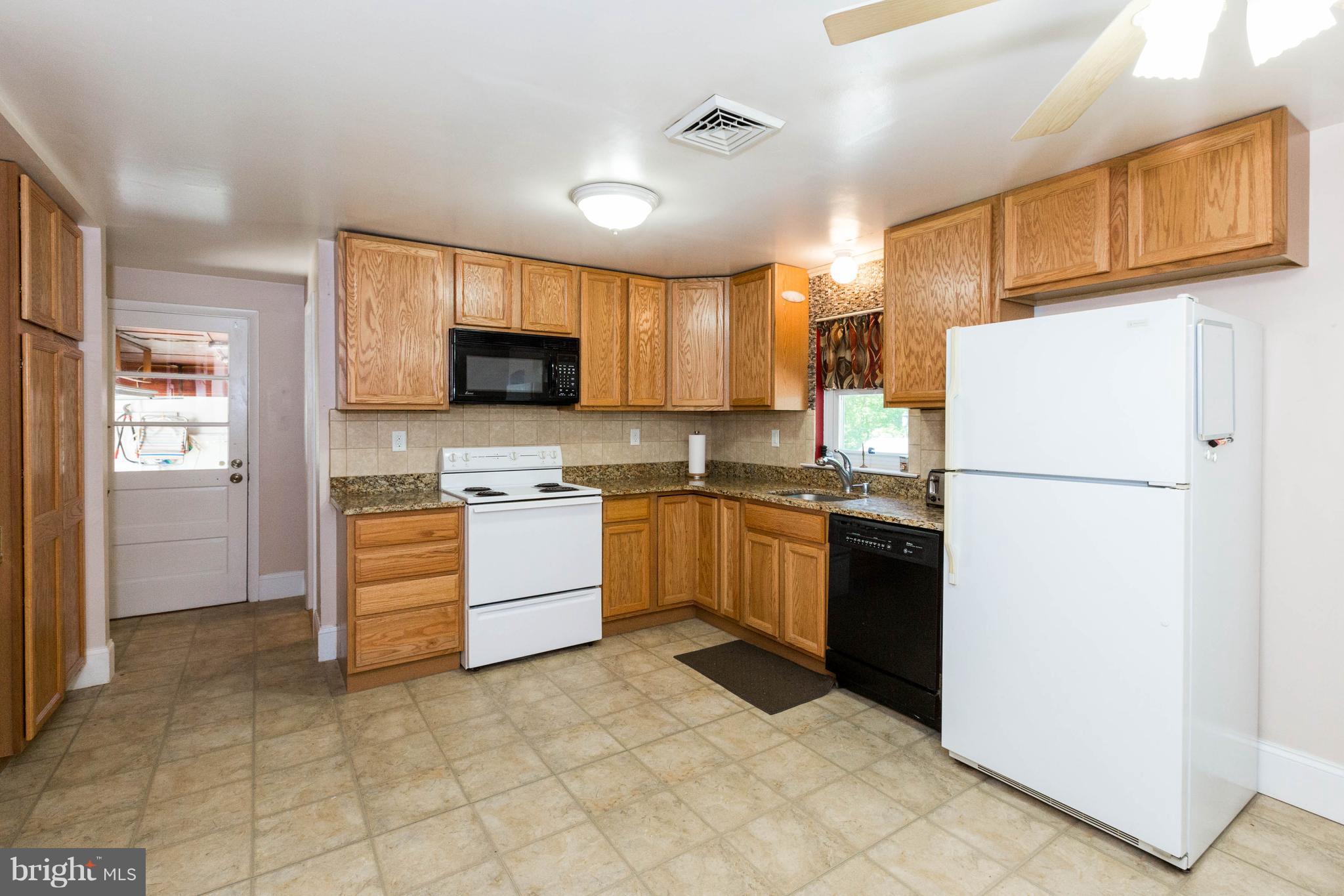5004 Reels Mill Road Frederick, MD 21704 - Photo 7 of 30 Kitchen