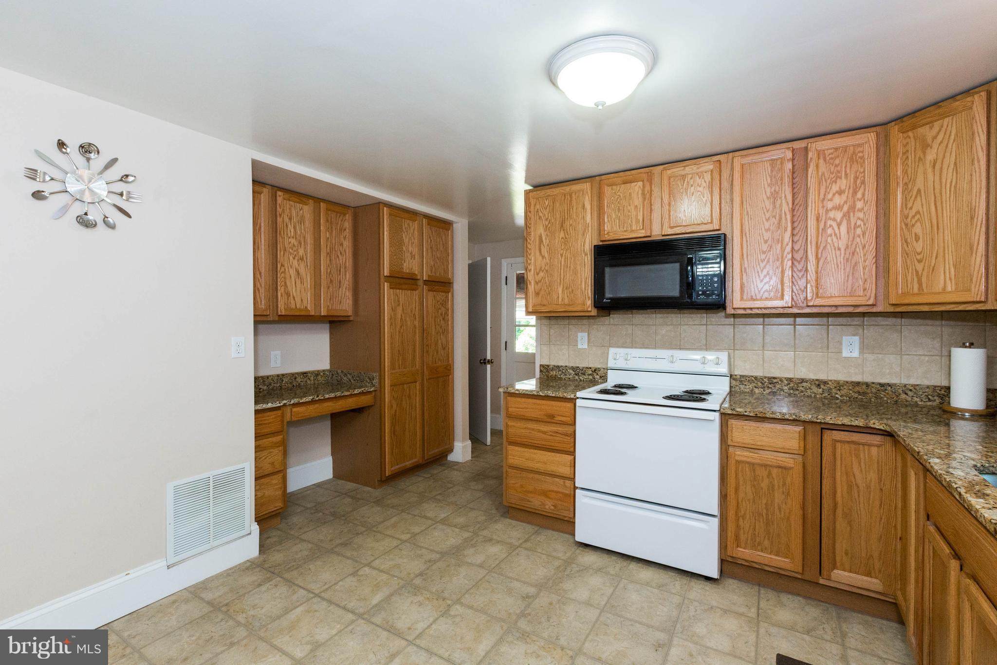 5004 Reels Mill Road Frederick, MD 21704 - Photo 10 of 30 Kitchen