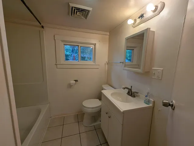 $1,795 | 1 Torr Avenue, Unit A, Rochester, NH 03867