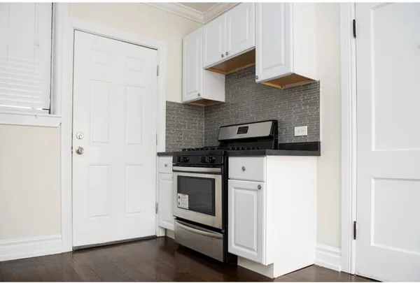 $1,775 | 1056 West Lill Avenue, Unit 1, Chicago, IL 60614