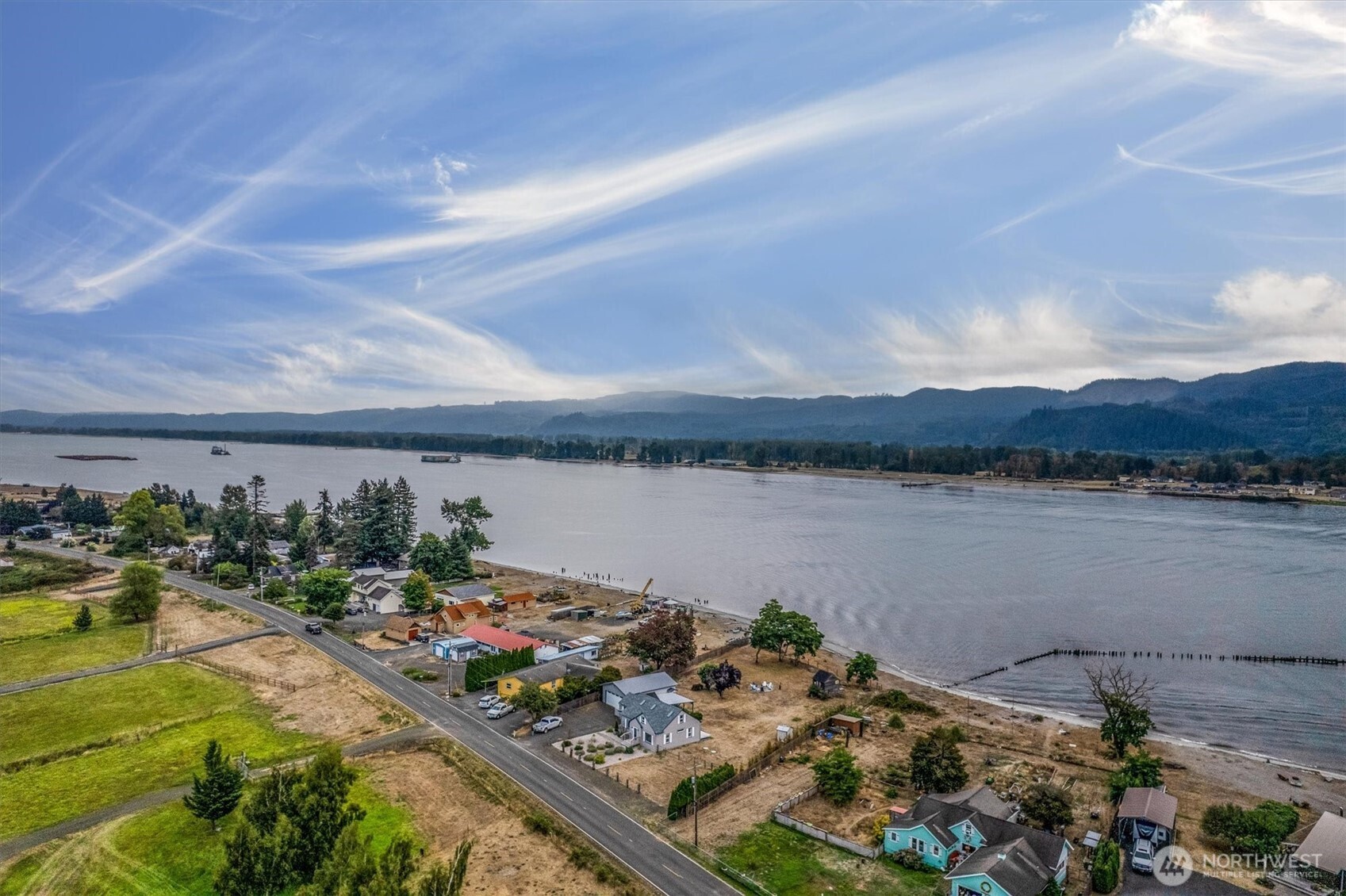 82 East Sunny Sands Road Cathlamet, WA 98612 - Photo 37 of 40
