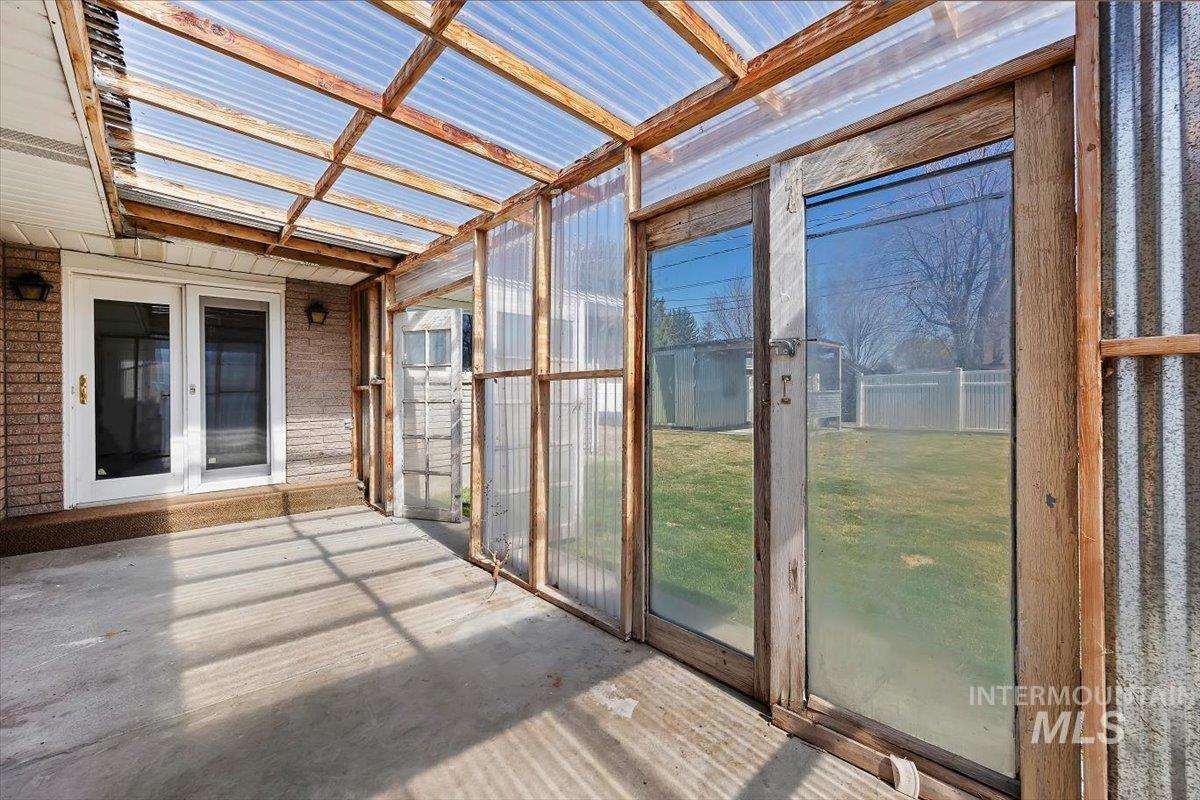 1214 H Street Rupert, ID 83350 - Photo 29 of 35 View of unfurnished sunroom