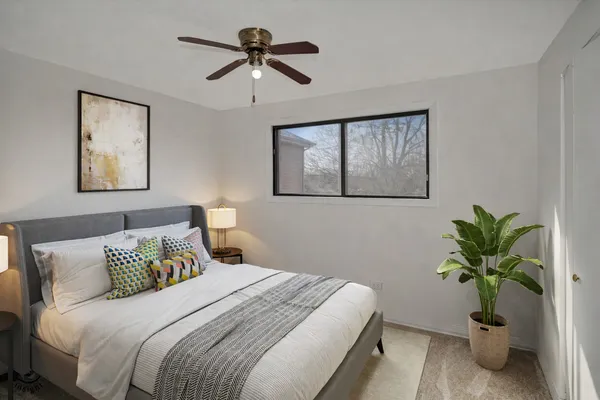 $185,000 | 6317 West 64th Place, Unit 2S, Chicago, IL 60638