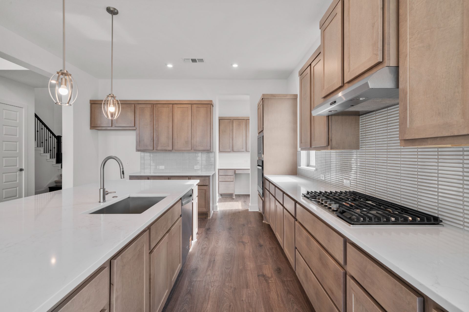1802 Crimson Sunset Drive Georgetown, TX 78628 - Photo 9 of 38 Stunning finishes in Light & Bright Kitchen