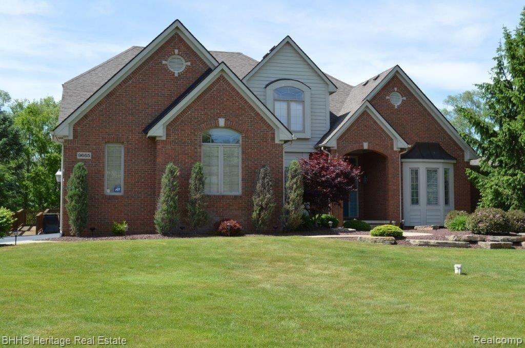 9665 Quail Ridge Run Brighton, MI 48114 - Photo 2 of 73 70285.jpg
