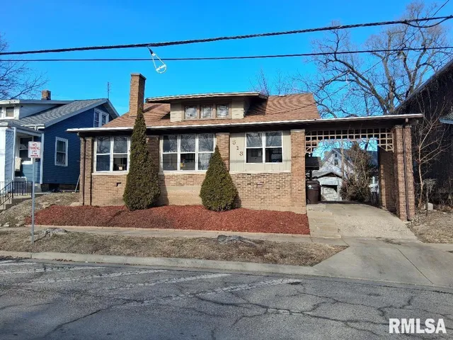 $675 | 513 West Loucks Avenue, Peoria, IL 61604