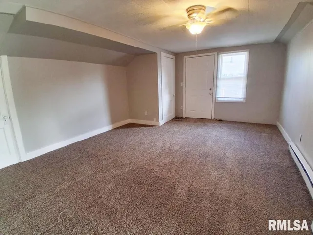 $675 | 513 West Loucks Avenue, Peoria, IL 61604