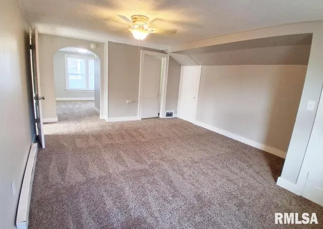 $675 | 513 West Loucks Avenue, Peoria, IL 61604