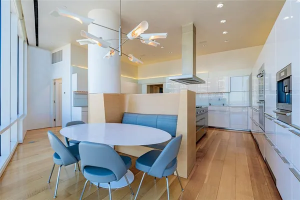 $6,495,000 | 2430 Victory Park Lane, Unit 3001, Dallas, TX 75219