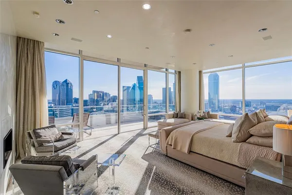 $6,495,000 | 2430 Victory Park Lane, Unit 3001, Dallas, TX 75219