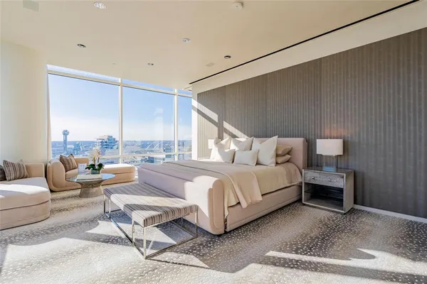 $6,495,000 | 2430 Victory Park Lane, Unit 3001, Dallas, TX 75219