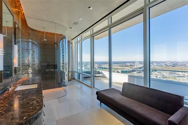 $6,495,000 | 2430 Victory Park Lane, Unit 3001, Dallas, TX 75219