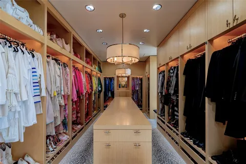 $7,495,000 | 2430 Victory Park Lane, Unit 3001, Dallas, TX 75219