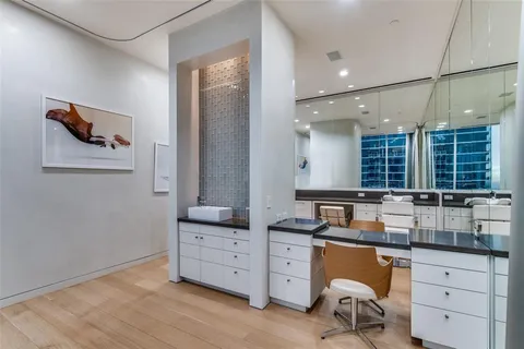 $7,495,000 | 2430 Victory Park Lane, Unit 3001, Dallas, TX 75219