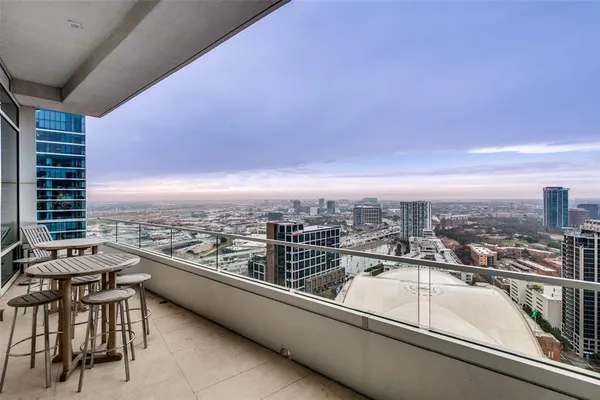 $6,495,000 | 2430 Victory Park Lane, Unit 3001, Dallas, TX 75219