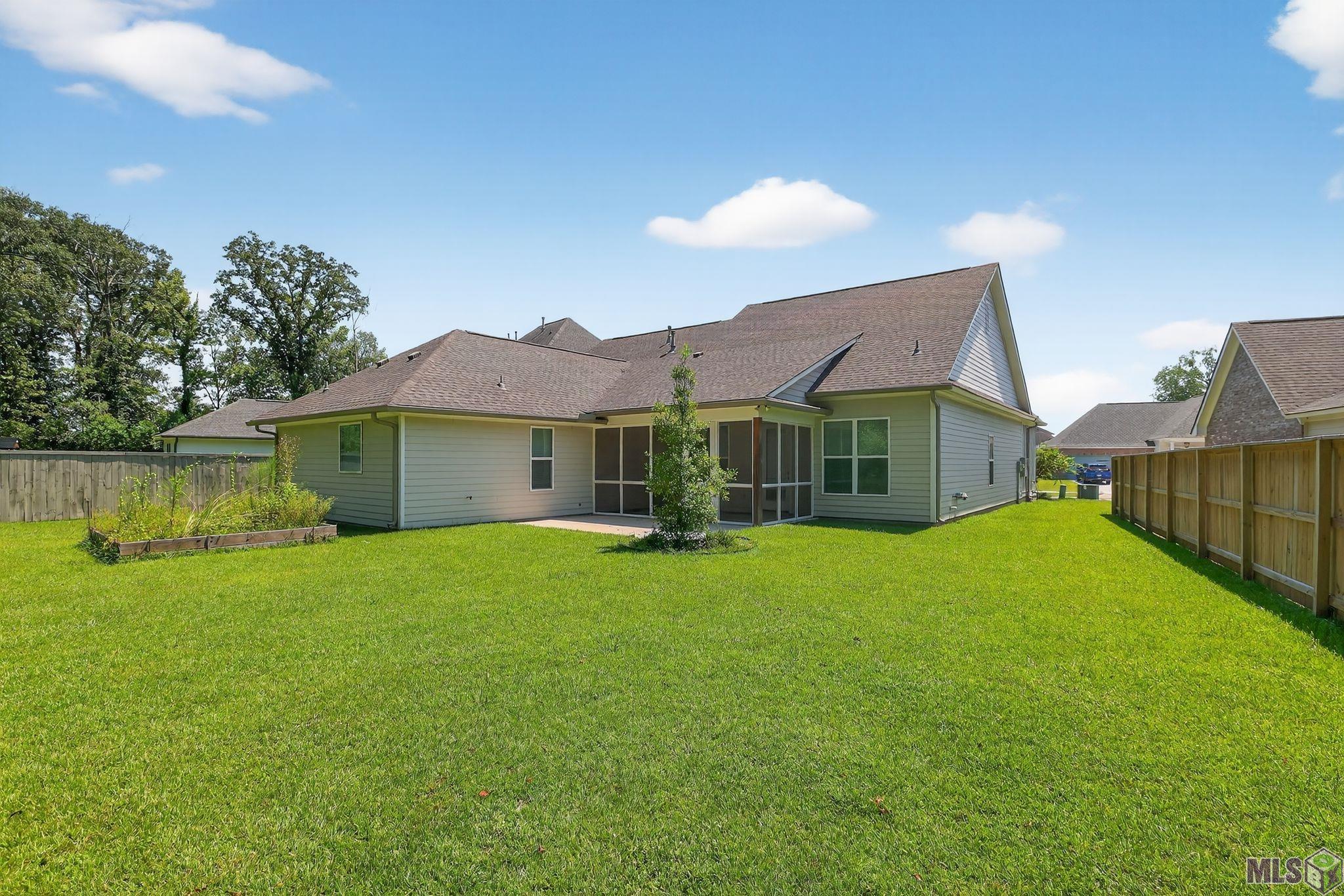 13174 Elissa Lane Baton Rouge, LA 70818 - Photo 2 of 22