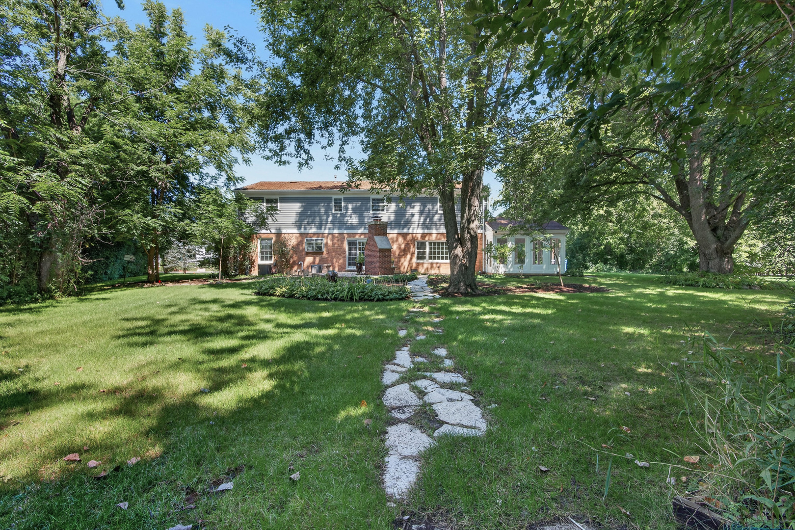2100 Stirling Road Bannockburn, IL 60015 - Photo 34 of 48 Gallery Image 34