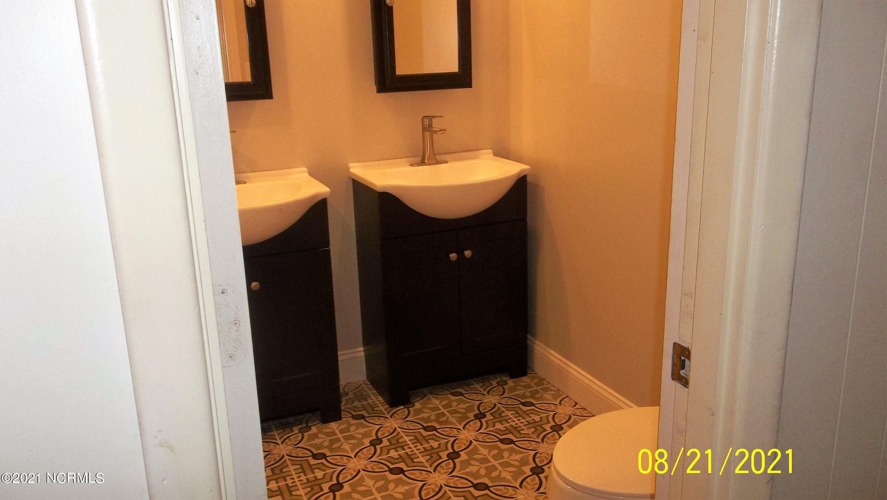 563 Mercer Road Chadbourn, NC 28431 - Photo 12 of 17 Hall bath