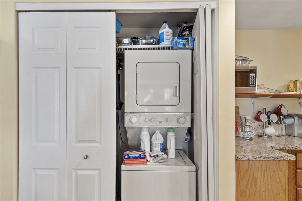 154 Lynnway, Unit 205 Lynn, MA 01902 - Photo 23 of 29 a view of living room