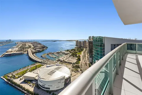 $3,350,000 | 900 Biscayne Boulevard, Unit PH6201, Miami, FL 33132