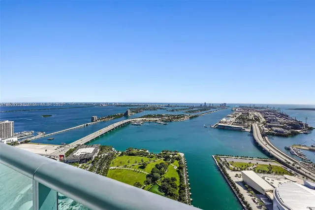 $3,350,000 | 900 Biscayne Boulevard, Unit PH6201, Miami, FL 33132