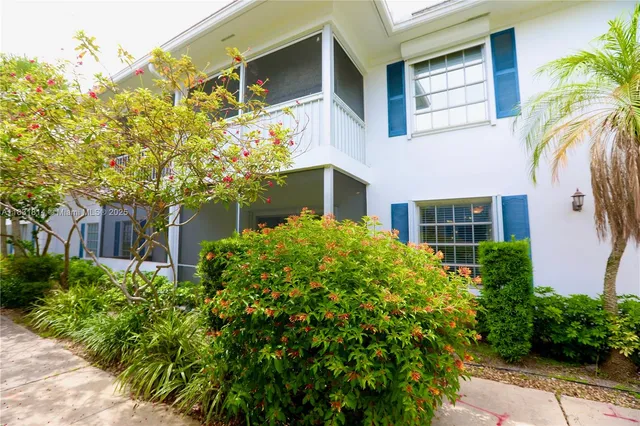 $145,000 | 2171 Northeast 66th Street, Unit 806, Fort Lauderdale, FL 33308