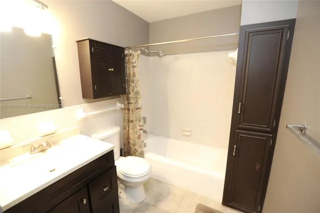$145,000 | 2171 Northeast 66th Street, Unit 806, Fort Lauderdale, FL 33308