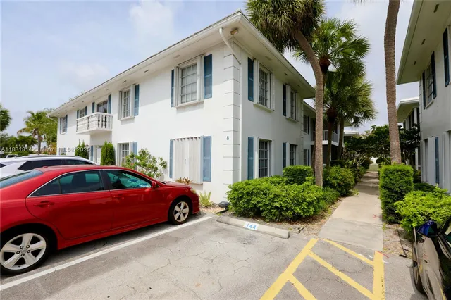 $145,000 | 2171 Northeast 66th Street, Unit 806, Fort Lauderdale, FL 33308