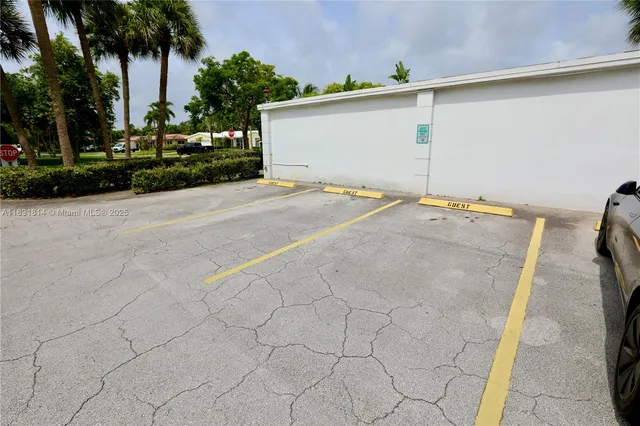 $145,000 | 2171 Northeast 66th Street, Unit 806, Fort Lauderdale, FL 33308