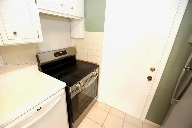 $145,000 | 2171 Northeast 66th Street, Unit 806, Fort Lauderdale, FL 33308