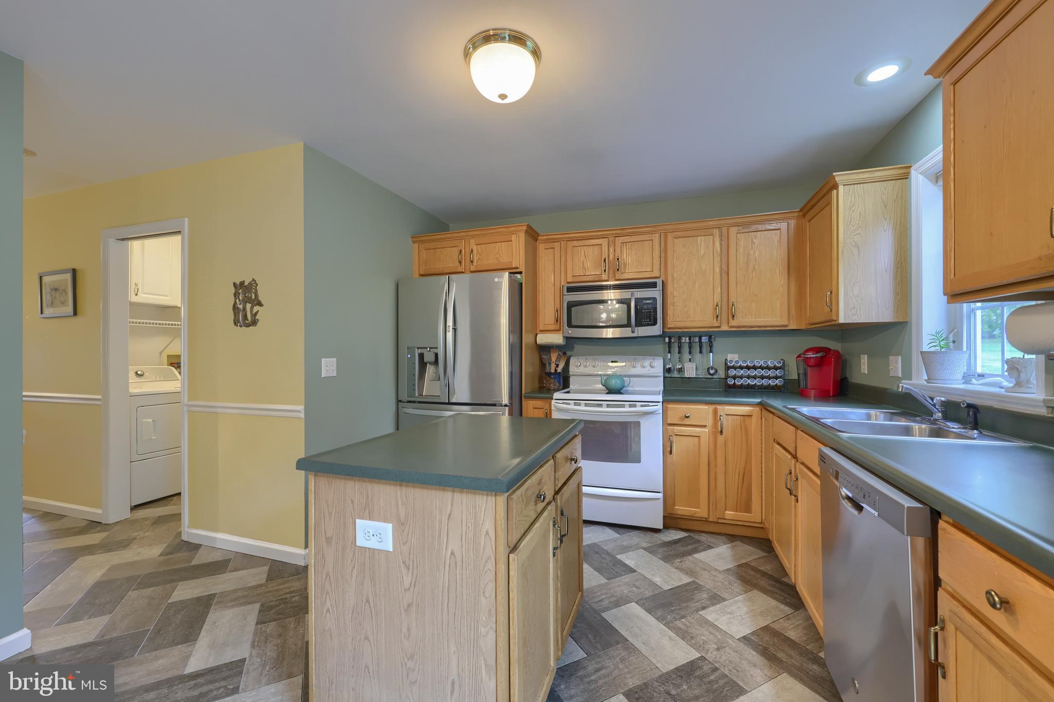 343 Coventry Lane Lititz, PA 17543 - Photo 3 of 63 Gallery Image 3
