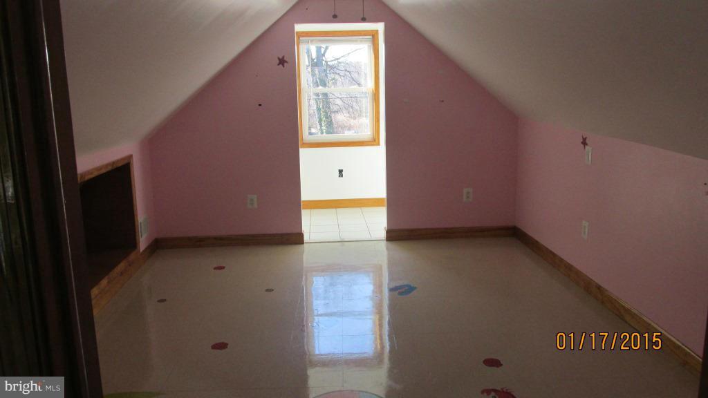 4230 Lynhurst Road Baltimore, MD 21222 - Photo 16 of 26 Bedroom