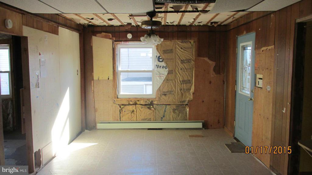 4230 Lynhurst Road Baltimore, MD 21222 - Photo 9 of 26 Kitchen