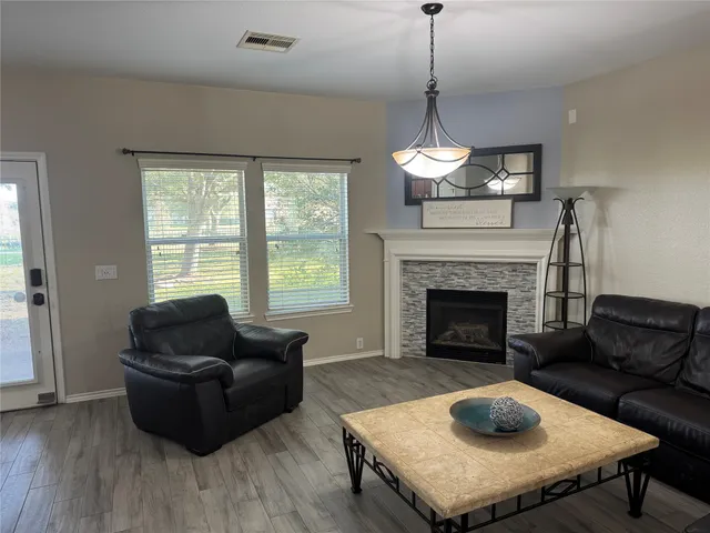 $3,000 | 8415 Clover Leaf Drive, Rosenberg, TX 77469