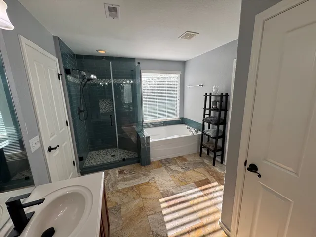 $3,000 | 8415 Clover Leaf Drive, Rosenberg, TX 77469