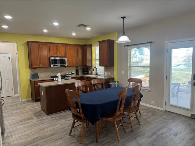 $3,000 | 8415 Clover Leaf Drive, Rosenberg, TX 77469